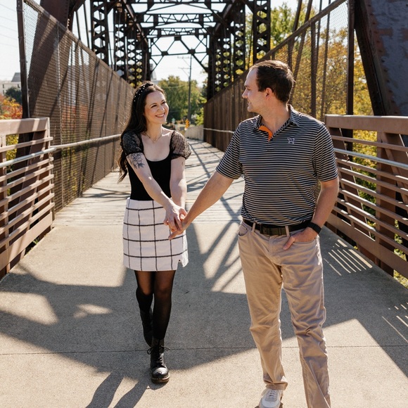 Meet your Posher, Hailey - Picture 2 of 2